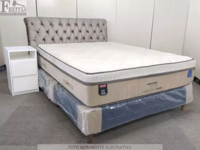 LOTE COM CAMA BOX QUEEN