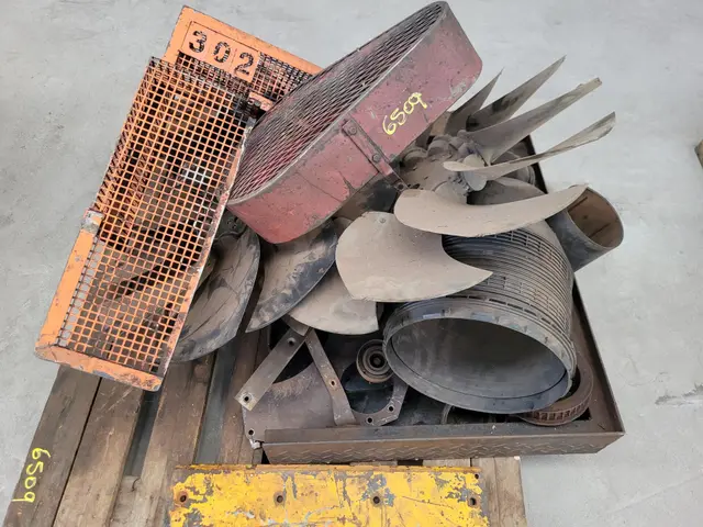 SUCATAS DE EQUIPAMENTOS - NO ESTADO EM QUE SE ENCONTRA