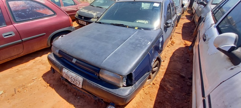 SUCATA APROVEITÁVEL COM MOTOR INSERVÍVEL