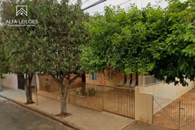 Casa à Venda
