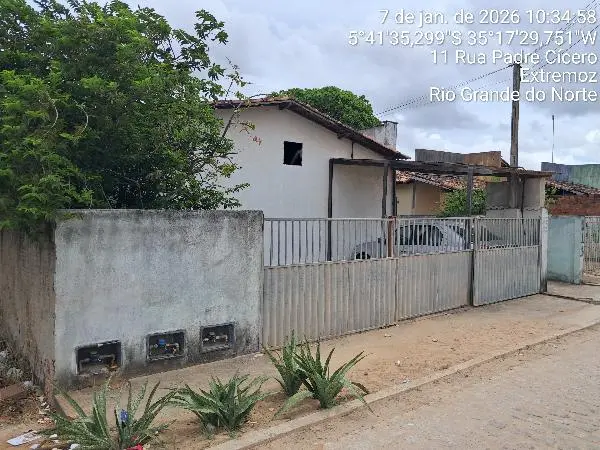 Casa - Área privativa: 52,34 m², Com 2 qt(s) - Localizado(a): RUA SAO MIGUEL DO GOSTOSO, N. 115, CS 01 LT 257 QD 10 - EXTREMOZ/RN - CEP: 59575000