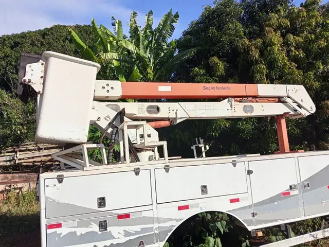 GUINCHO DE ELEVAÇÃO PARA ELÉTRICA DE ALTA TENSÃO