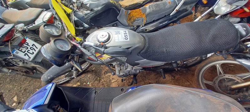 SUCATA APROVEITÁVEL COM MOTOR INSERVÍVEL