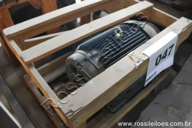 MOTOR ELÉTRICO WEG 30 CV (SEM USO)