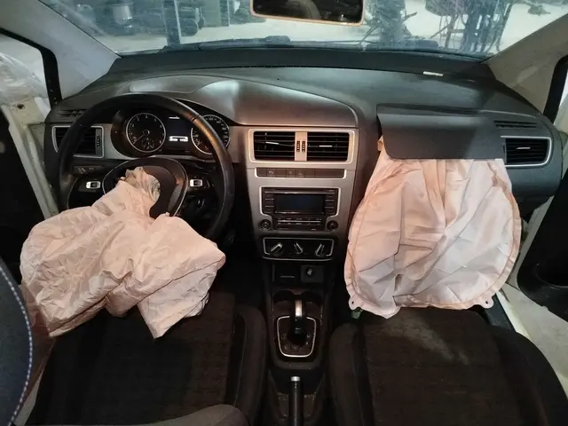 VW NOVO FOX CL SB / ANO FAB/MOD: 2015/2016