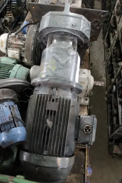 MOTORREDUTOR SEW, REL. 1: 192, COM MOTOR ELÉTRICO 40 CV, 2 PÓLOS, 380/660 V