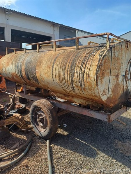 TANQUE COM CHASSI