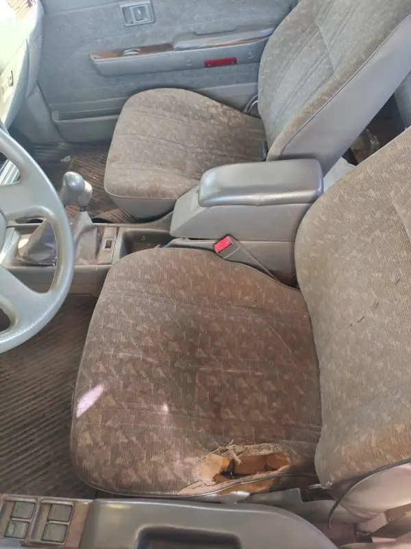 I/TOYOTA HILUX 4CDL SR
