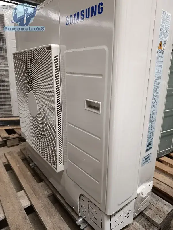 1 CONDENSADORA SPLIT COMERCIAL (CAC) UNID EXT INVERTER 36.000 BTU/H EAN: 7892509130738 AC036DXADKG/AZ