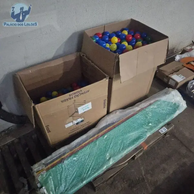 1 PISCINA DE BOLINHAS CASINHA 2X2M