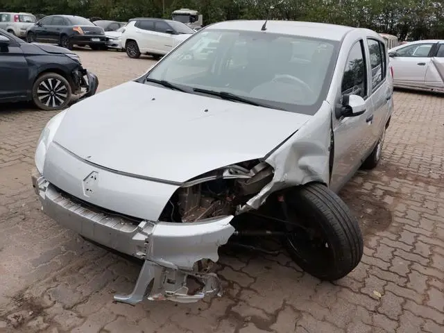 RENAULT - SANDERO EXP 16