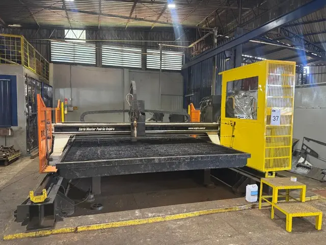 MESA DE CORTE PLASMA CNC; HYPERTHERM HP260XD - EM OPERAÇÃO ATUALMENTE