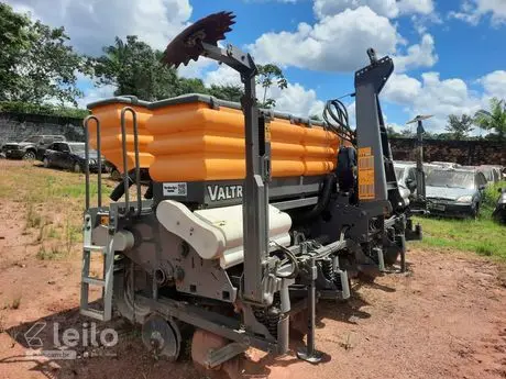 VALTRA HITECH
