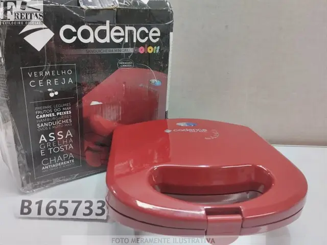 LOTE COM 01 SANDUICHEIRA MINIGRILL CADENCE EASY MEAL 750W SAN231 220V 60HZ PO#19131-177