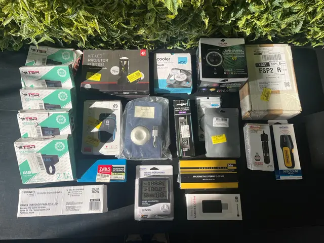 INVERSOR DE TENSÃO SENOIDAL 1000W 12V/220V - PAR ULTRA LED LÂMPADA MINI PROJETOR H4 - TOMADA MOTO CARREGADOR DUPLA USB - ADAPTADOR CARPLAY ANDROID WIRELESS