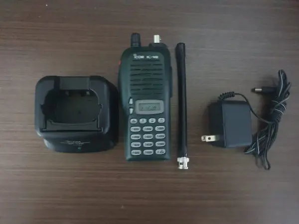 RÁDIO ICOM IC-V8