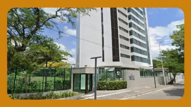APARTAMENTO DE ALTO PADRÃO Nº 1901, NO 19º ANDAR DO EDIFÍCIO MIRANTE DO CAPIBARIBE, NA RUA CACILDA IOLANDA PORCIÚNCULA, 235, PINA, RECIFE/PE. COM ÁREA PRIVATIVA TOTAL DE 268,75M² E DIREITO A 04 VAGAS DE GARAGEM Nº 78, 79, 80 E 81. __