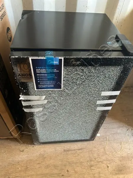 01 UN. CERVEJEIRA MIDEA 96 LITROS SEM USO VIDRO QUEBRADO SEM GARANTIA NO ESTADO