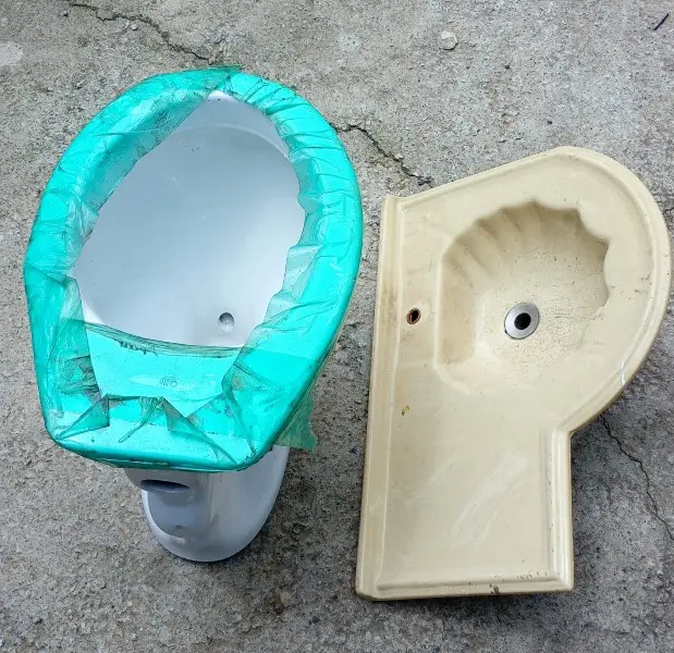 LOTE C/ PIA E VASO SANITÁRIO