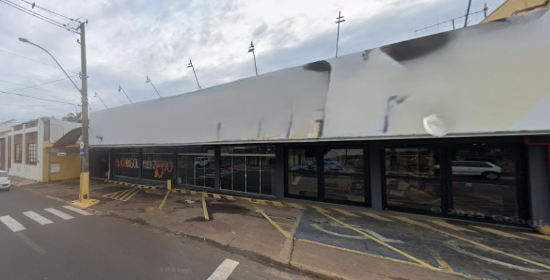 PRÉDIO COMERCIAL COM 2.289,05 M² DE ÁREA CONSTRUÍDA E 1.763 M² DE TERRENO, LOCALIZADO NA AV. CASTRO ALVES Nº 318/322, BAIRRO SOMENZARI EM MARÍLIA/SP