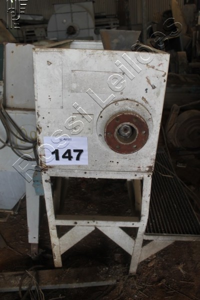 EXTRUSORA DE MASSA, DIM. 1,35X0,6 M