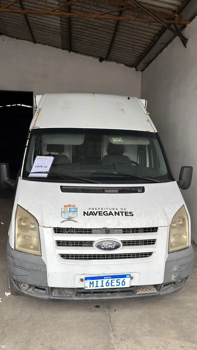 LOTE 22: CARGA CAMINHONETE, placa MII6E56