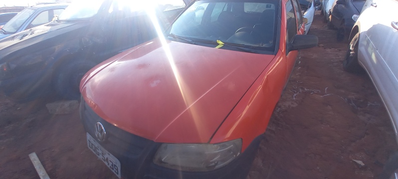 SUCATA APROVEITÁVEL COM MOTOR INSERVÍVEL