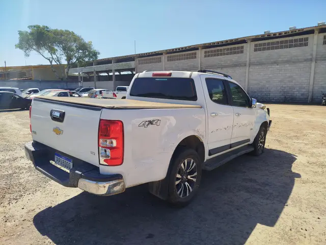 Pick-up S10 LTZ FD4A, placa P*****0, cor branca, ano 2017/18, RENAVAN 01132202920, no estado que se encontra.