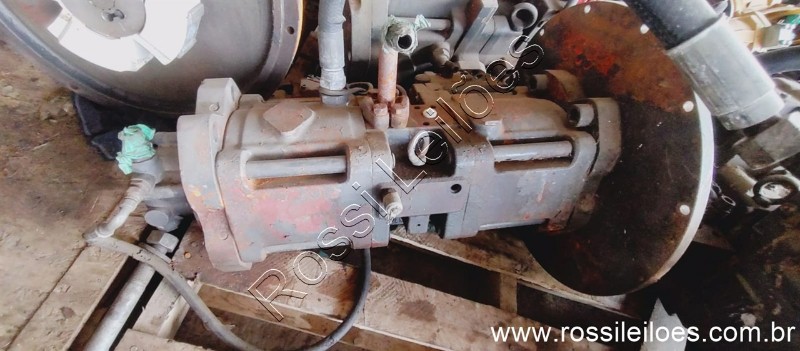 BOMBA HIDRÁULICA VOLVO EC 210