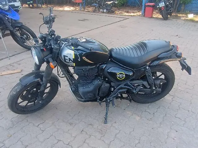 ROYAL ENFIELD - ROYAL HUNTER 350