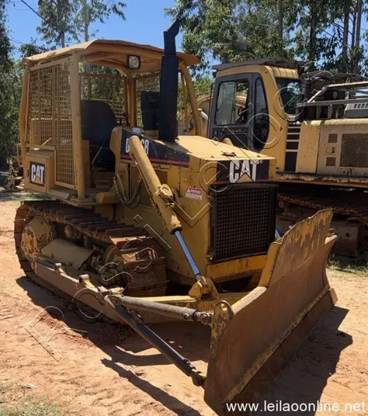 TRATOR DE ESTEIRA CATERPILLAR MOD. D4E SR ANO 1995 - FUNCIONANDO