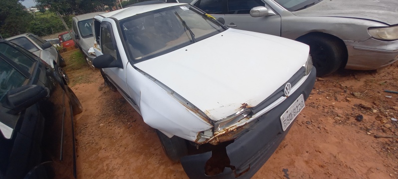 SUCATA APROVEITÁVEL COM MOTOR INSERVÍVEL