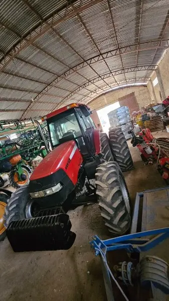 TRATOR AGRÍCOLA MARCA CASE IH; MODELO MXM 165; TRATOR CABINADO - EQUIP. FUNCIONANDO