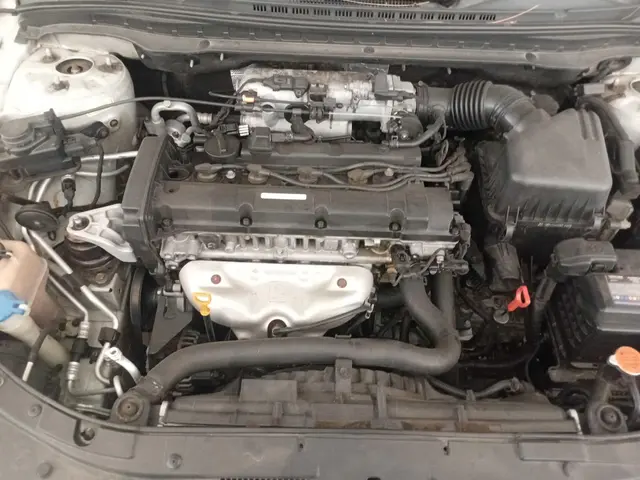 HYUNDAI / I30 2.0 16V AUT 4P GASOLINA 2009/2010