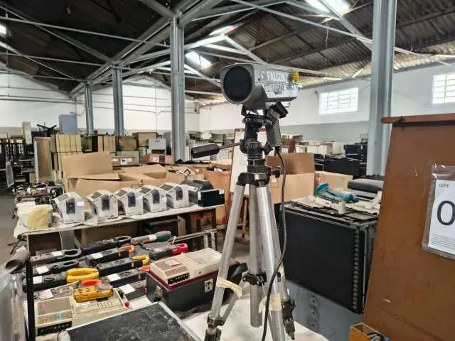 Máquinas e equipamentos diversos usados