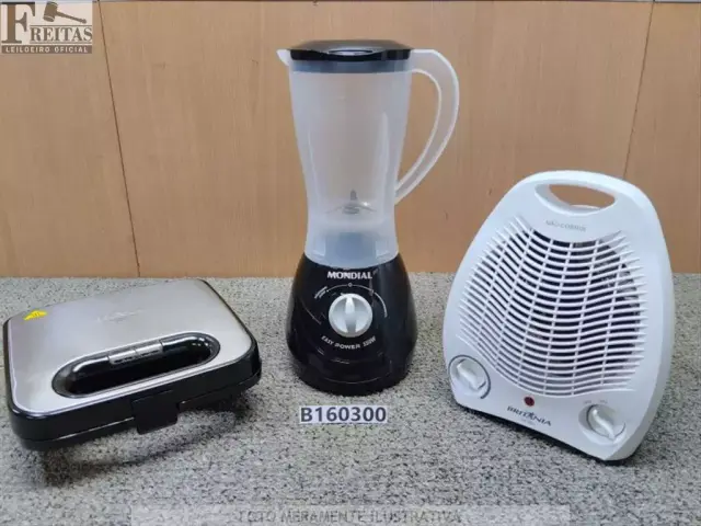 LOTE COM 01 SANDUICHEIRA E GRILL BRITÂNIA BGR16 2 EM 1 REDSTONE 750W COR PRETO COM PRATA 220V