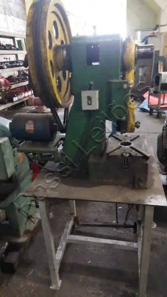 PRENSA EXENTRICA 8 TON. MARCA JOINVILLE - NO ESTADO