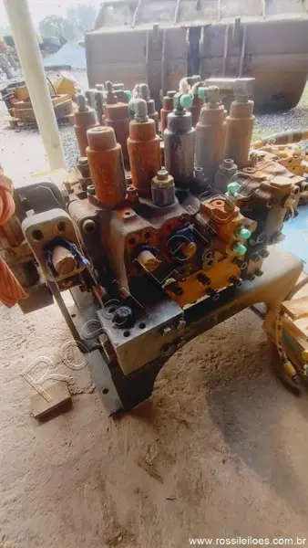 COMANDO HIDRÁULICO VOLVO EC 460