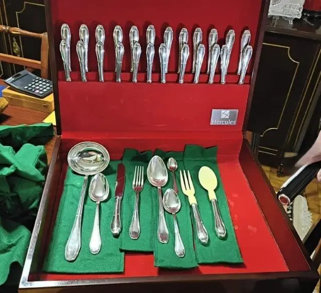 FAQUEIRO em PRATA 90, com cento e cinquenta e quatro peças, fabricado pela Eberle no ano de 1935