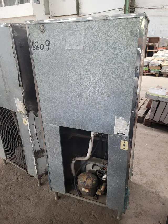 BEBEDOURO INDUSTRIAL FRISBEL - NO ESTADO EM QUE SE ENCONTRA