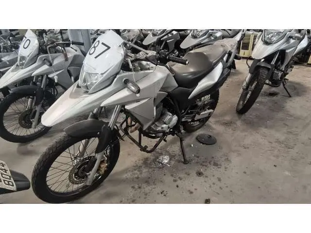 Honda XRE 300 2018 placa FBV6389