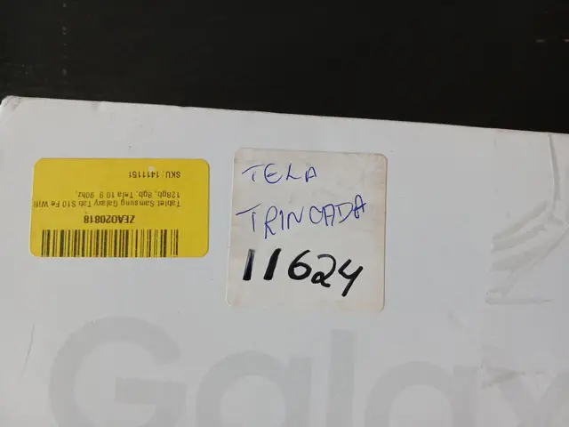 TABLET SAMSUNG GALAXY TAB S10 FE WI-FI 128GB, 8GB RAM, TELA DE 10,9 POLEGADAS 90HZ, S PEN E CAPA INCLUSAS — CINZA