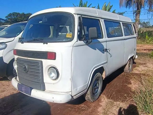 VOLKSWAGEN - KOMBI