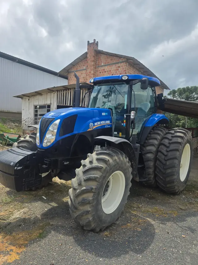 TRATOR New Holland T7.205 Ano 2022 – APENAS 219 HORAS DE USO – EXCELENTE ESTADO