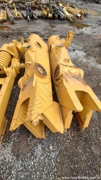 PAR DE TRUQUE CATERPILLAR