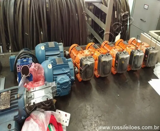 4 BOMBAS DOSADORA PARA LABORATORIO E 5 BOMBAS DE PROCESSO TIPO SK WATSON MARLOW (SEMI-NOVAS) NO ESTA…