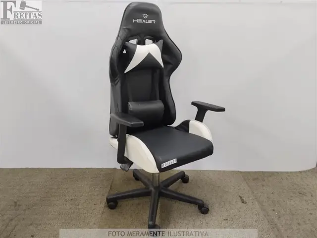 LOTE COM 01 CADEIRA GAMER HEALER BLACK / WHITE GIRATÓRIA RECLINÁVEL APOIO DE BRAÇO AJUSTE DE ALTURA…