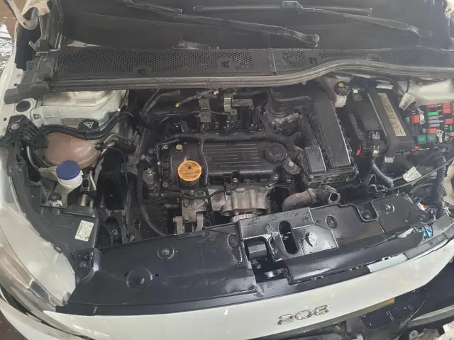 PEUGEOT 208 LIKE MT 2023 2023 BRANCO - SINISTRADO-MÉDIA MONTA