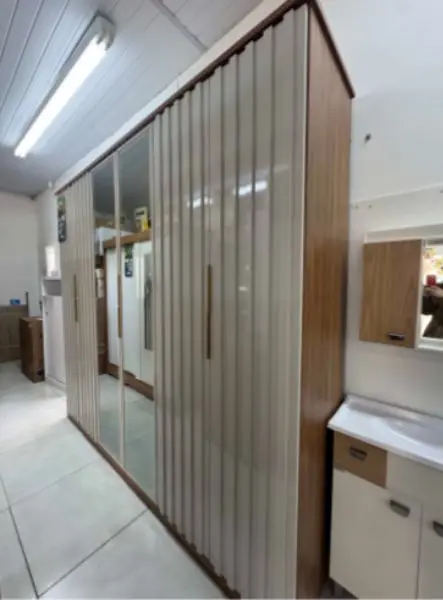 02 roupeiros de seis portas, em MDF, marca Panan