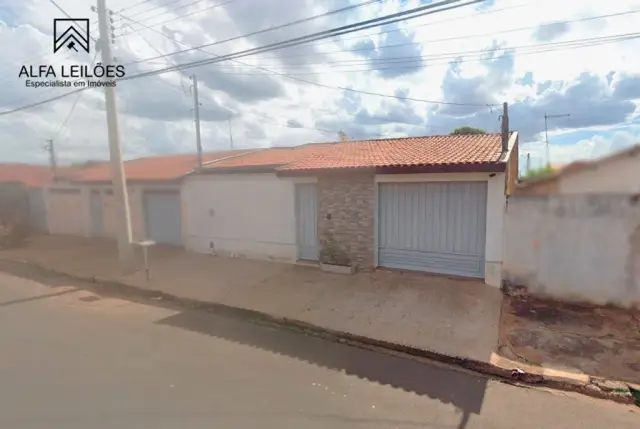Casa à Venda